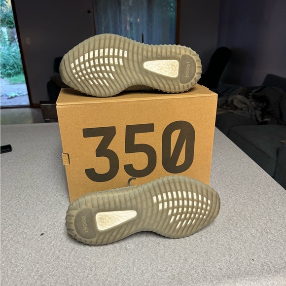 Yeezy 350 mens 9.5. Slate - Picture 2 of 2